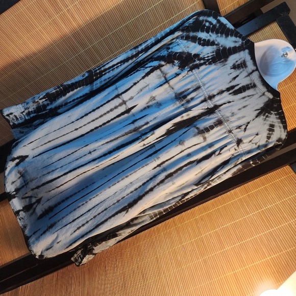 Rock & Republic teal tie-dye blouse - Picture 3 of 9